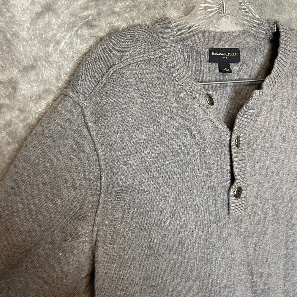 Banana Republic Men Classic Preppy Cotton Blend Speckled Henley Sweater M Gray
